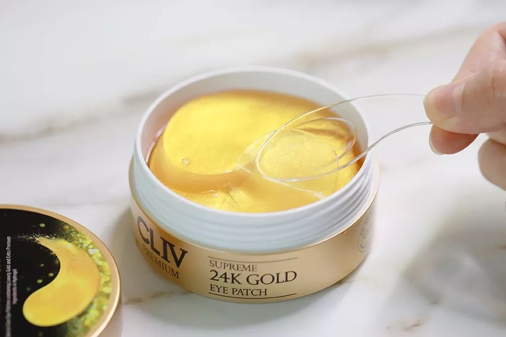 聊时尚|年末想要气场全开，你需要这些点“金”之笔