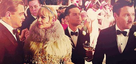 聊时尚|年末想要气场全开，你需要这些点“金”之笔