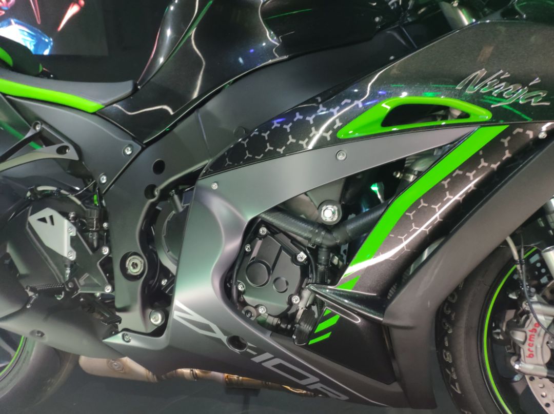 最新川崎zx10r评测,川崎zx-10r2021款摩旅