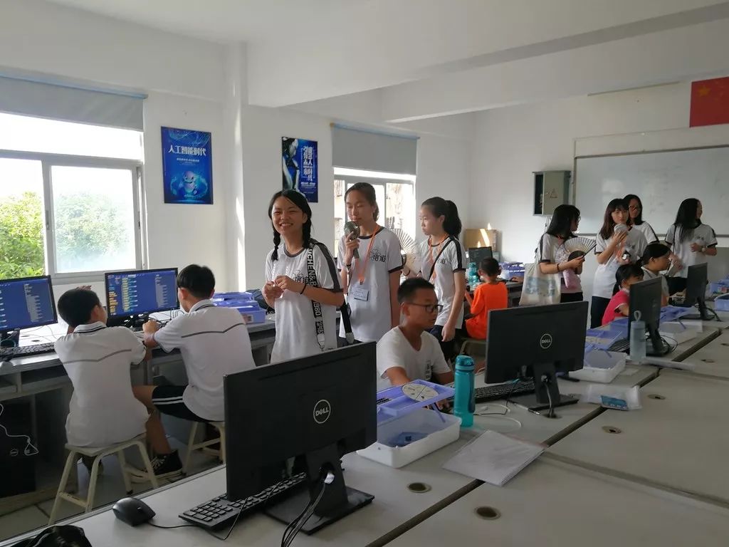 翔安这个学校太厉害！学生人工智能、航天航模、棒垒球样样行