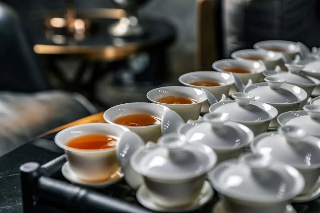 人人人！成都露天约会圣地“贰麻”，开出杭州首店！谢霆锋张靓颖都曾是座上宾