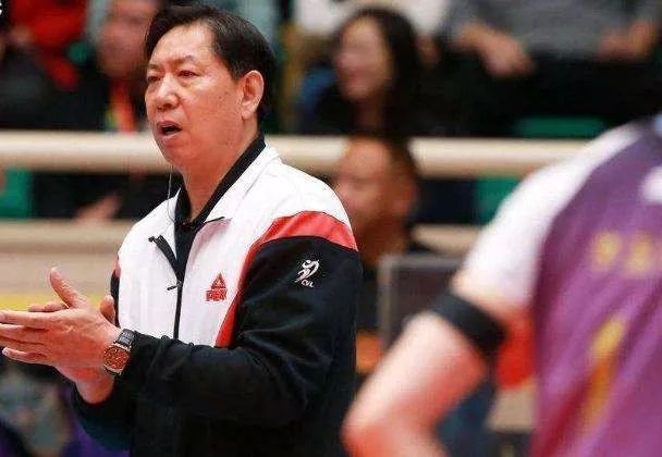 女排遭遇天津女排的时刻,天津女排垫脚事件