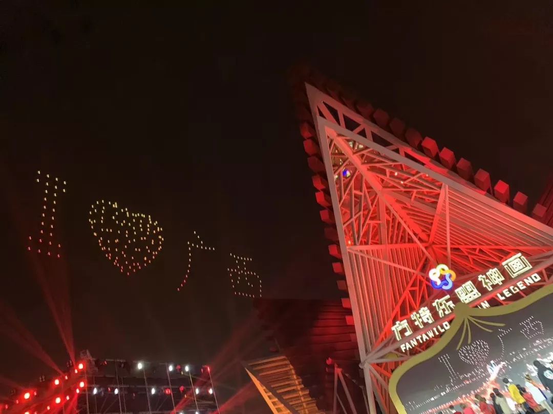南宁无人机最新消息,广西南宁1000架无人机矩阵光影秀