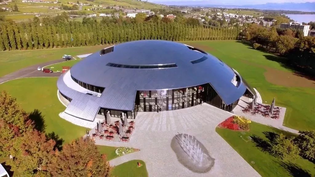 赵文卓子女学费,赵文卓女儿上最贵的学校