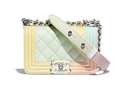 包越买越小，能放下哪个气垫？