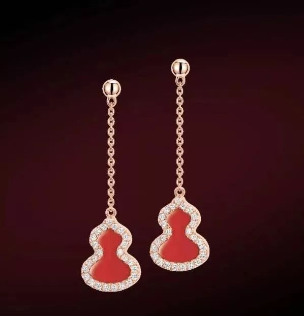 别怕过年回家人生拷问，戴这些大家只想和你合照发圈