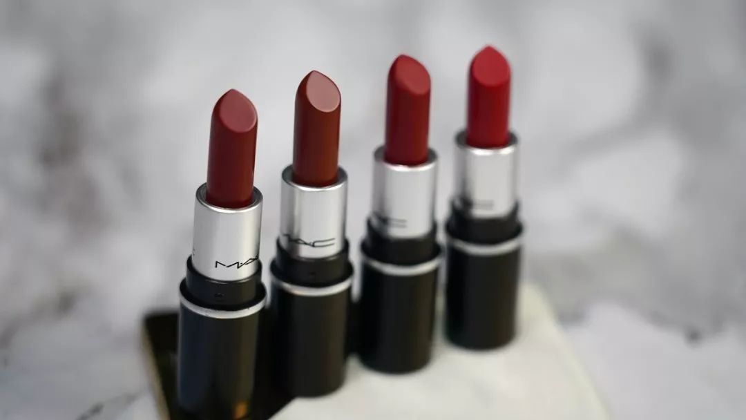 mac又纯又欲口红色号,mac粉嫩的口红色号