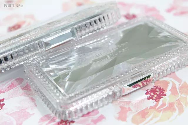 2019秋冬最值得入手的眼影盘,19年最值得入手的眼影