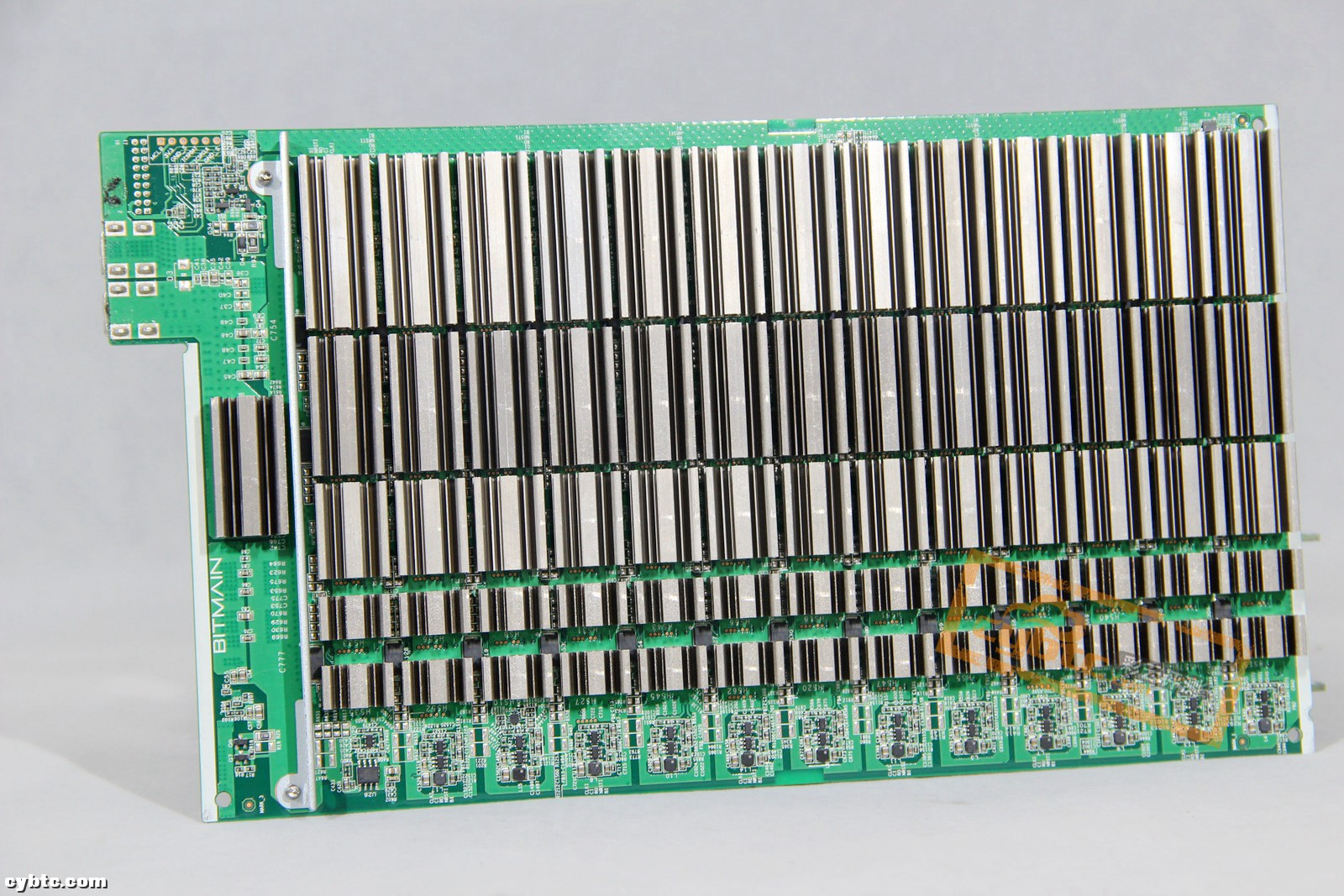 彩云评测|比特大陆旗舰*币特比**矿机蚂蚁S17+76T