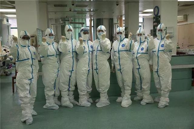 致战斗在一线的白衣天使朗诵诗,吉林抗击疫情红领巾诗朗诵