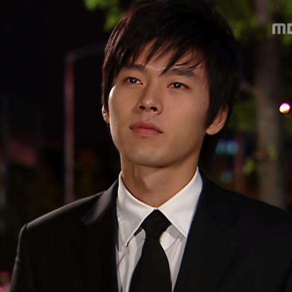 玄彬海军陆战队演奏会,玄彬是一位相当厉害的优秀演员