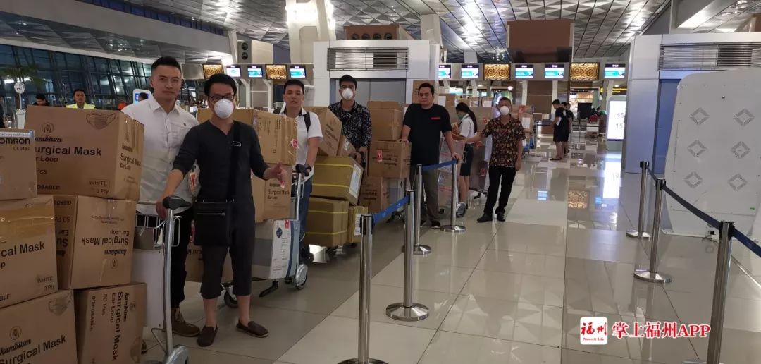 为了谁？跨五大洲数十国的这群人，海外连日扫货