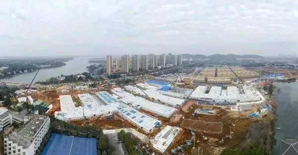 抗疫一线年轻人做出的努力,年轻人坚守抗疫一线