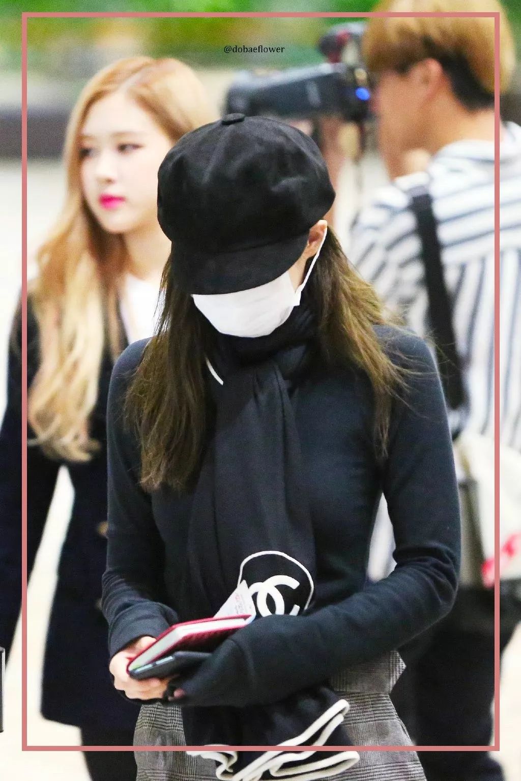 两位TOP女偶像的搭配抄袭事件