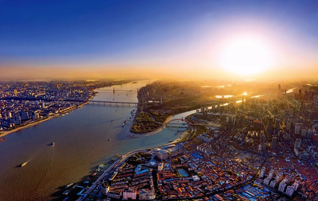 武汉是一座什么样的城市,武汉到底是什么之城