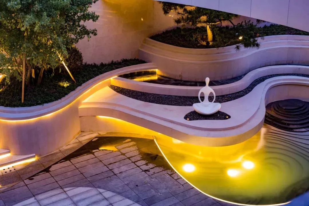 流线型设计的美感,流线景观造型