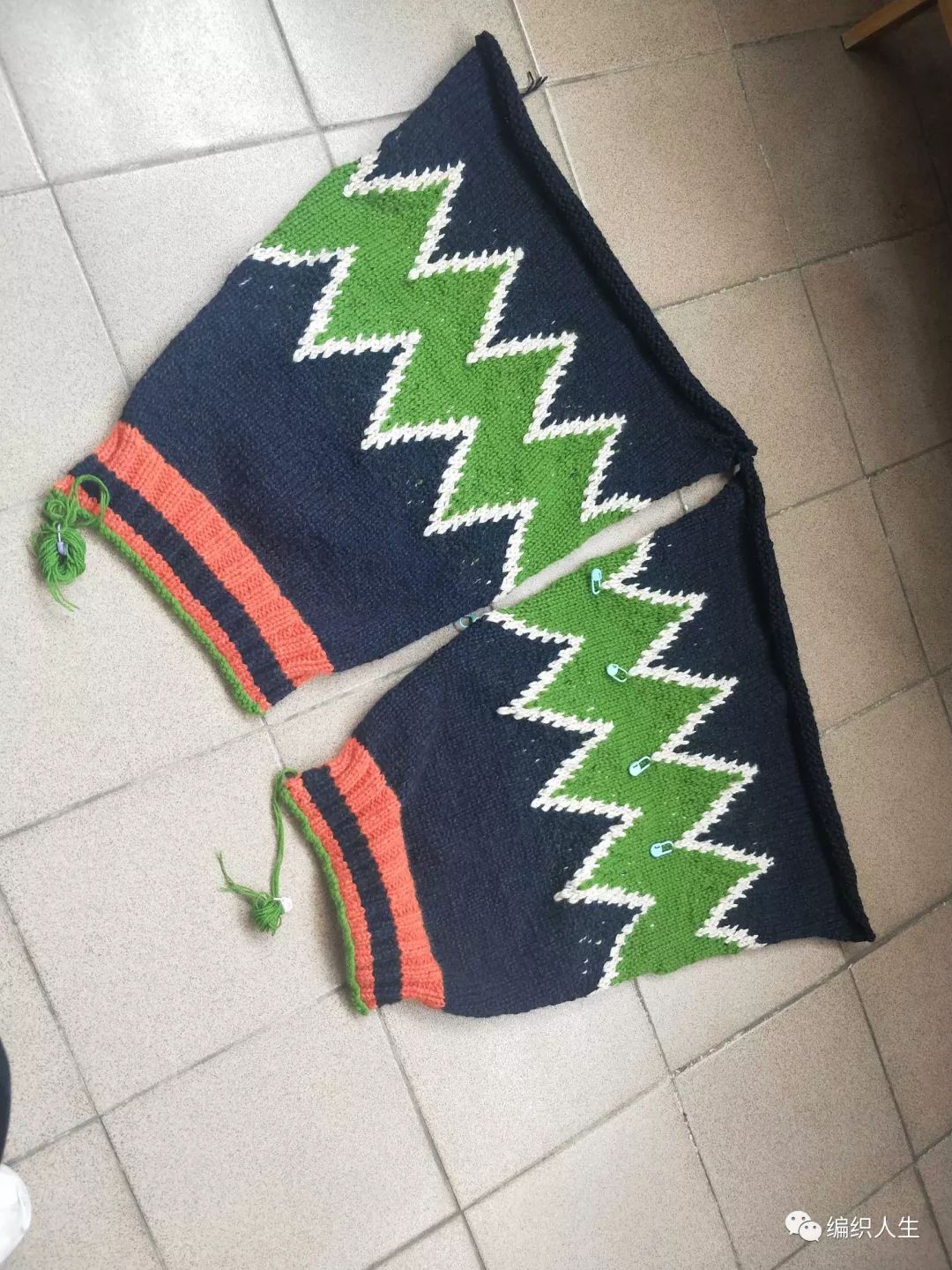 简单款儿童棒针v领开衫毛衣,v领棒针开衫外套前片