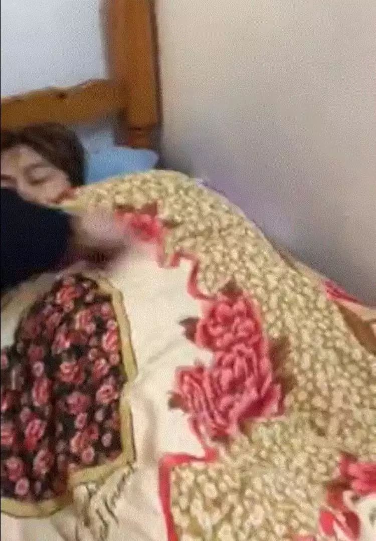 练习生卖口罩被刑拘,十八线小艺人被骗