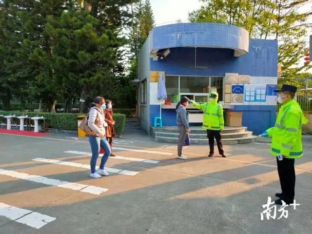 富士施乐高管与员工谈话,富士施乐深圳有限公司董事长