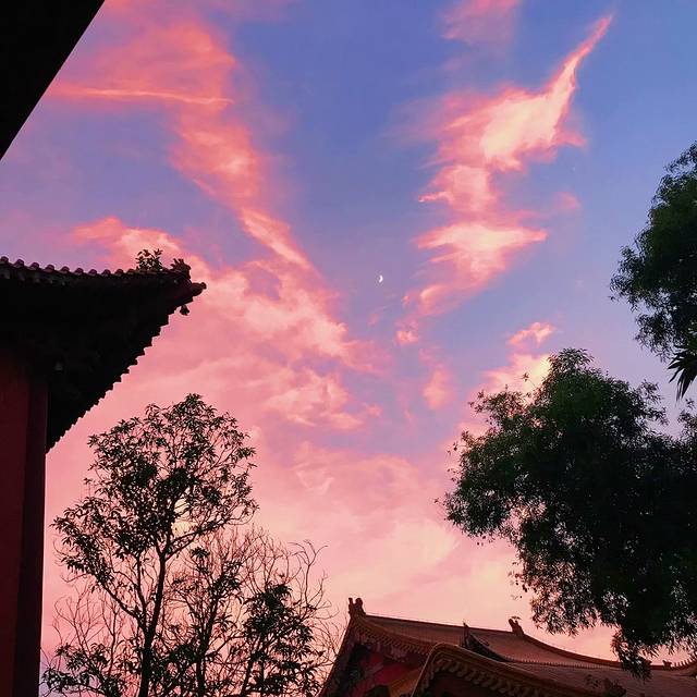 尼泊尔众神,尼泊尔众神之国