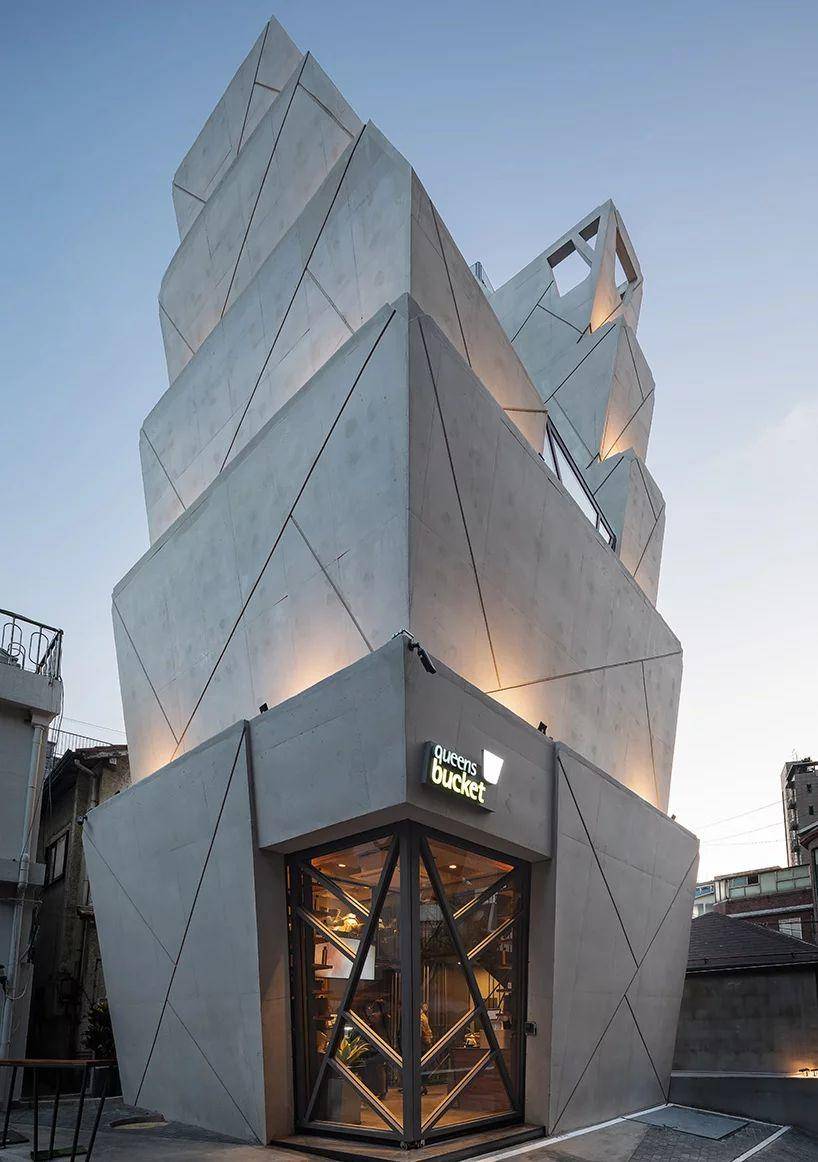 52岁“韩版高晓松”当奇葩建筑师，因为设计辣眼气哭同行：求你回去画画吧