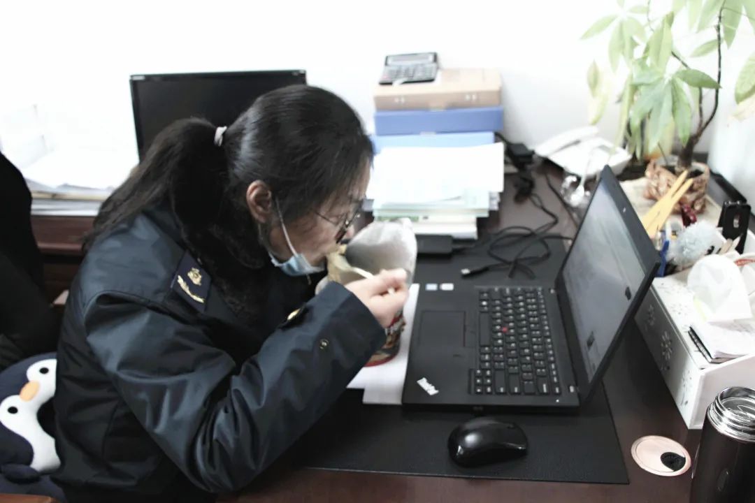 身边的感动完整视频,身边的温暖瞬间