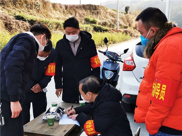 在疫情防控一线淬炼,严抓严管选派干部