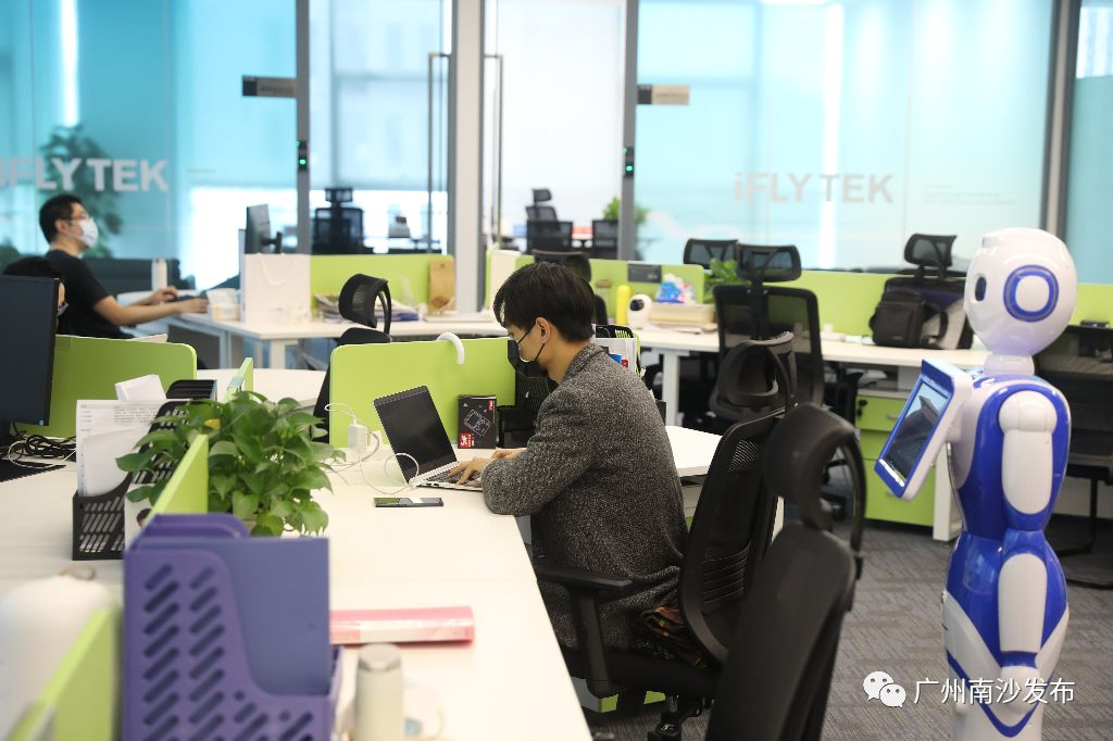 人民日报头版刊发重磅综述,人民日报头版发声