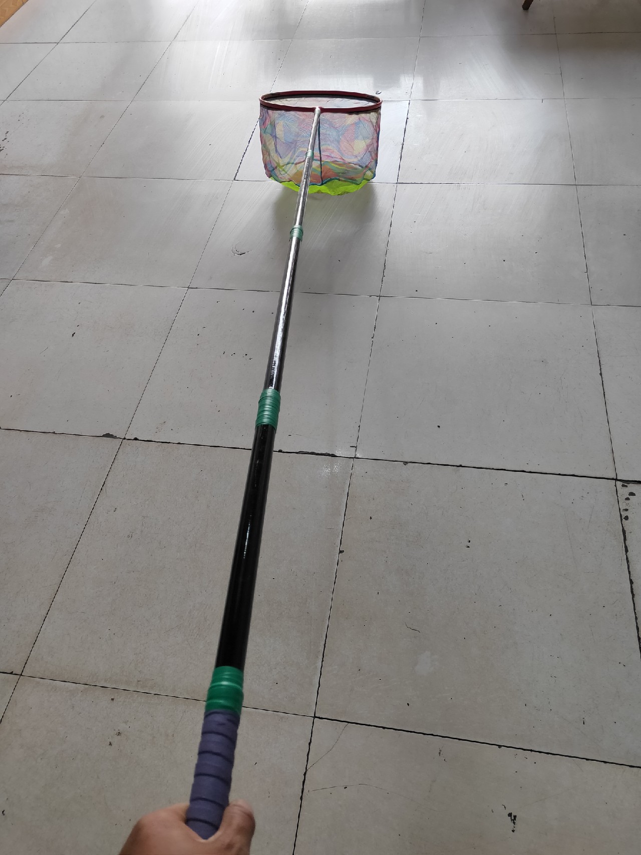 废鱼竿改抄网竿,废旧拖把杆改抄网