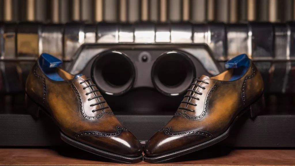 皮鞋看鞋面还是内里,皮鞋的种类及区别