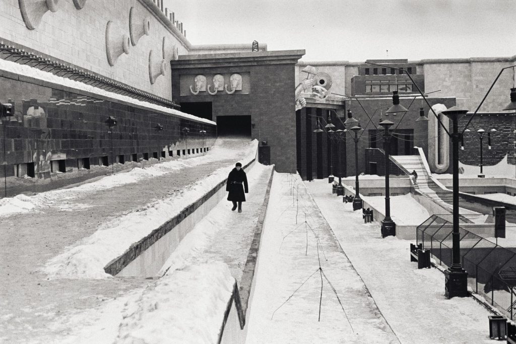 《列夫·朗道》:斯大林时代的真人秀,“我拥有绝对的自由,直到克格勃逮捕了我”