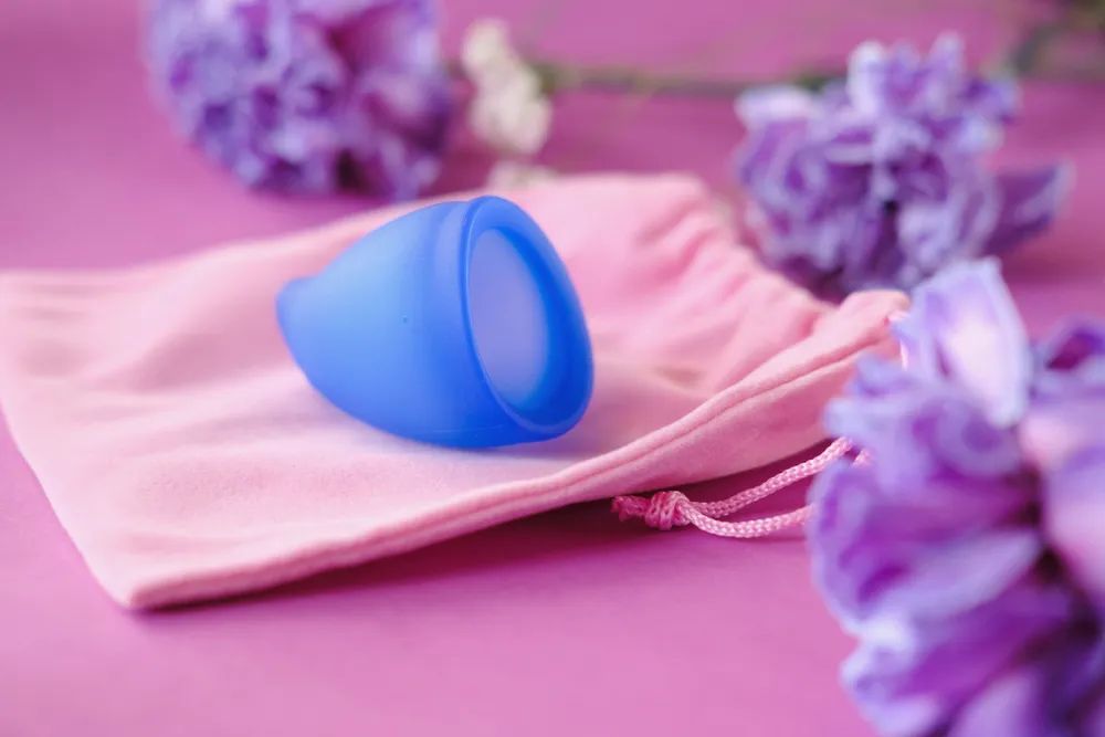 比棉条还好用的姨妈神器:如何把一个杯子放进身体?