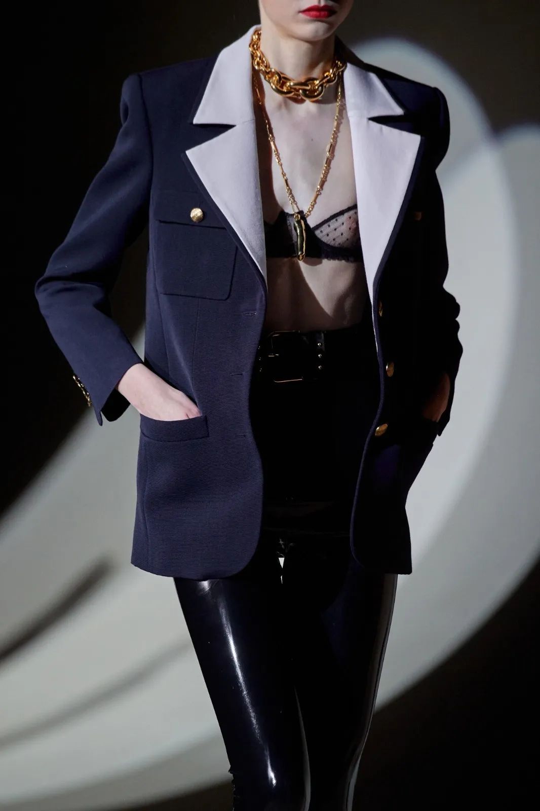 巴黎时装叫什么,什么是巴黎时装