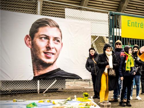 萨拉飞机坠毁最后官司谁赢了,英超飞机失事