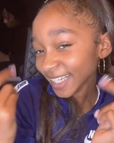 cardib亚裔美甲师,cardib的美甲师