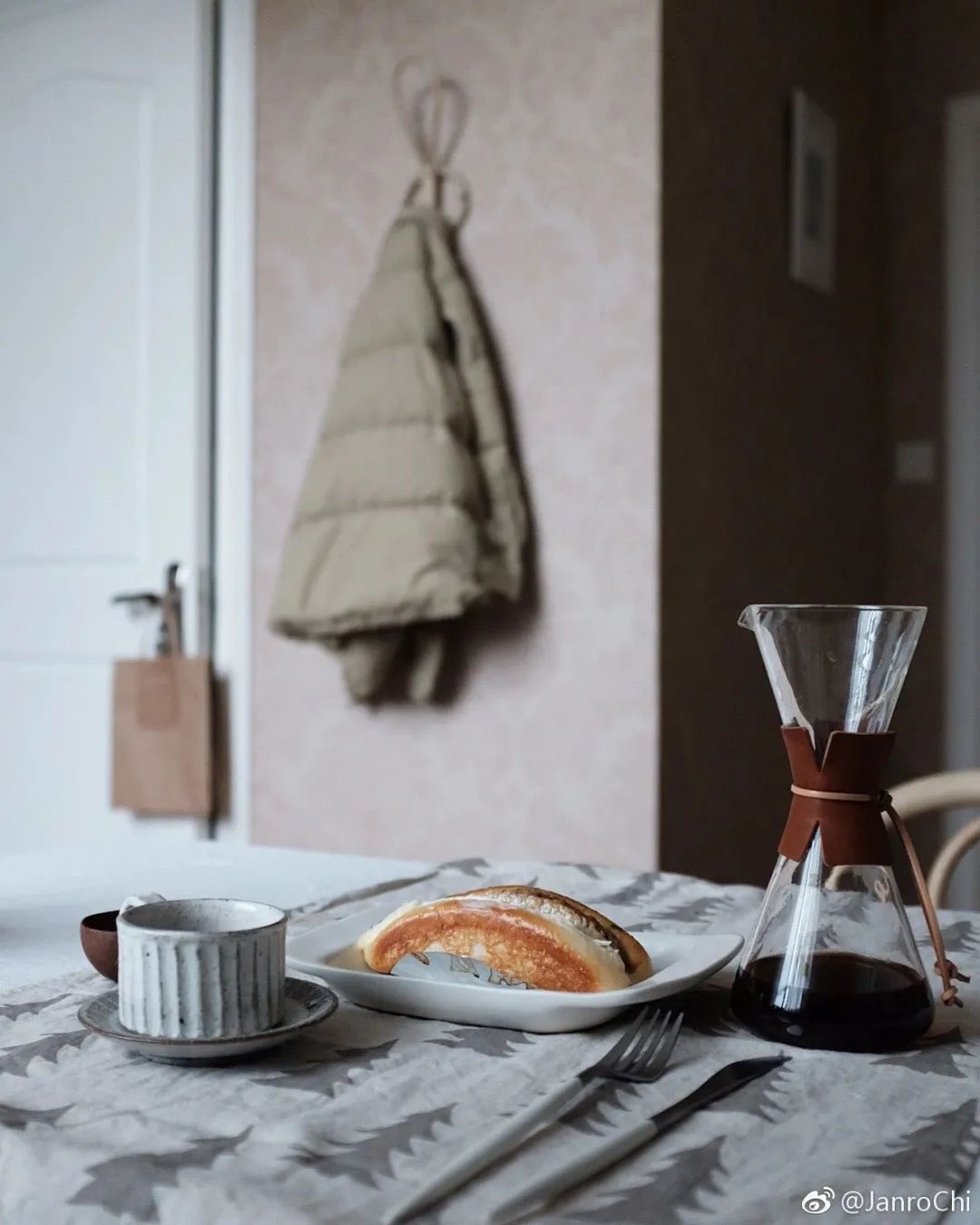 10元能买一杯奶茶,10块钱够买一杯奶茶吗