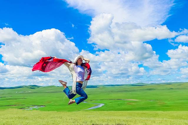 欢迎你来呼伦贝尔大草原,为你而来新疆歌曲拼音