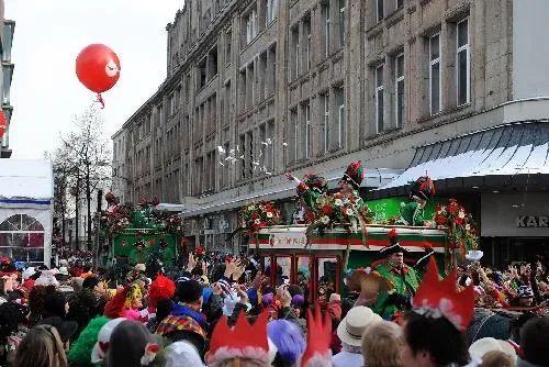 停演+减薪+失业，疫情对全球文化产业带来毁灭性影响