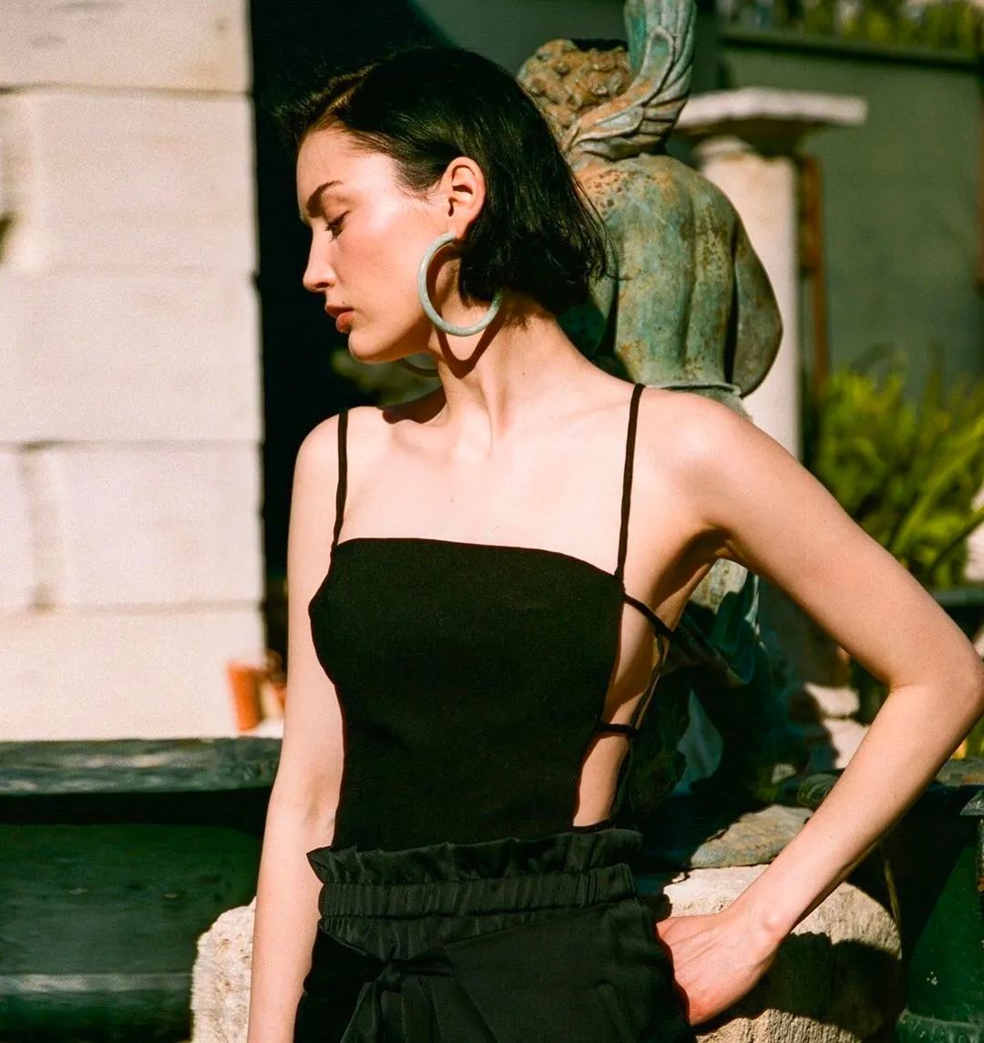 今年一定要给自己买一对红色耳环,耳环买什么材质的好