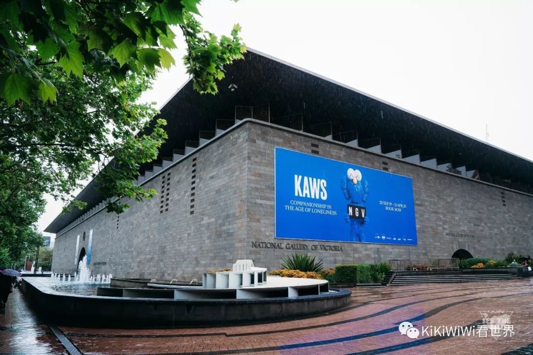 金秋澳洲行|被恶搞还求翻牌子？KAWS---一个被大牌「偏爱」的艺术家