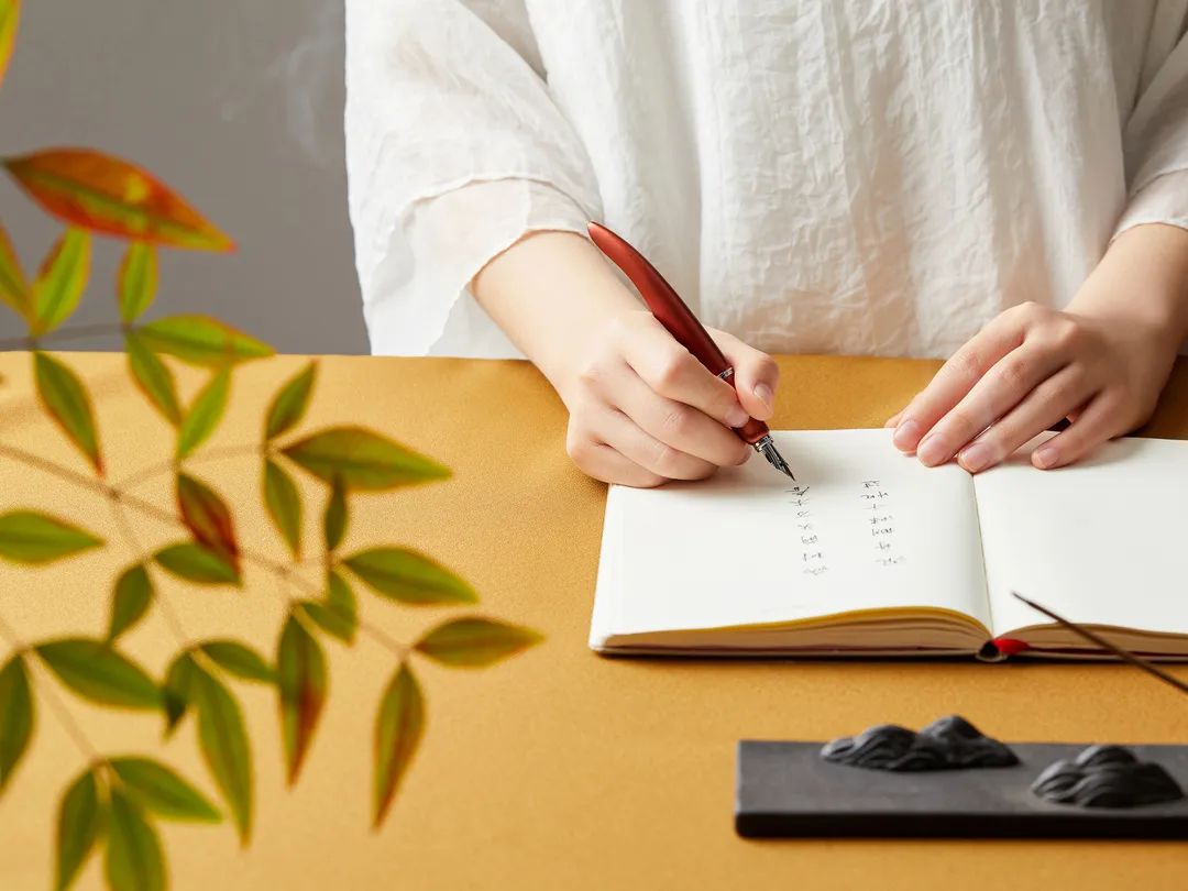 钢笔在多久就发明了,钢笔怎么发明的呢