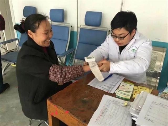 沉痛哀悼光荣牺牲的医护人员,痛悼抗疫牺牲医务者