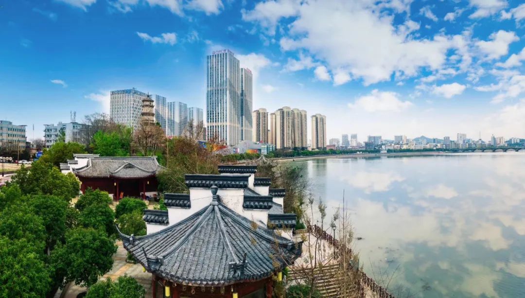 上饶被评为全国十大卫生文明城市,为大鄱阳点赞