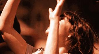 新西兰人气蜂蜜面霜，质地像果冻一样清透，超级补水！还能祛痘、缩毛孔