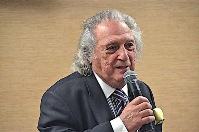 全球因新冠肺炎死亡的名人,感染新冠去世的10位明星