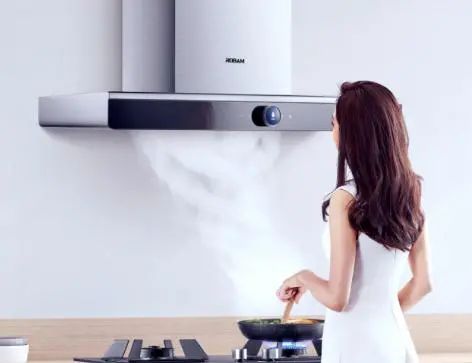 老板油烟机回烟严重怎么办,油烟呛人要怎么缓解