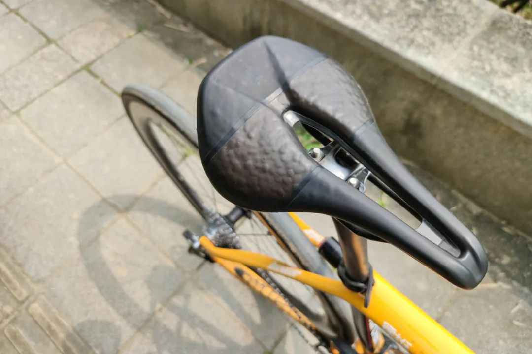 30mm+宽胎正当时：BontragerR332c真空胎体验