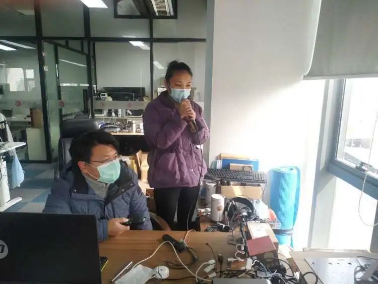 ktv还没有开门只能在家嗨了,ktv没开门还能在家唱歌