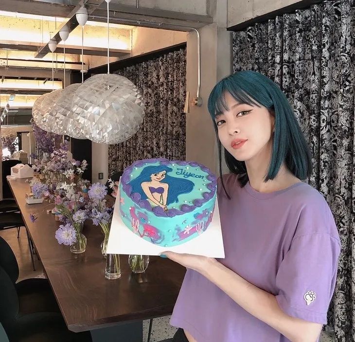 壹周潮话题|木村夫妇结婚20年首秀恩爱,海狸Kaia居家没忘秀身材