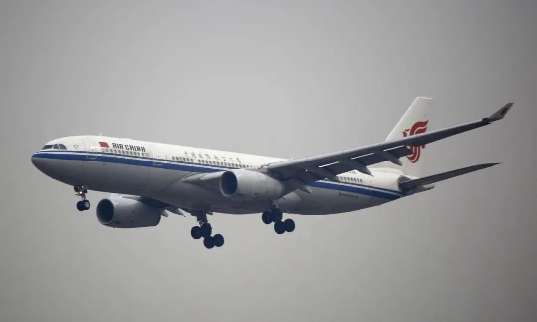 警惕！1航班21人确诊，这场仗进入关键期！广州：应检尽检！